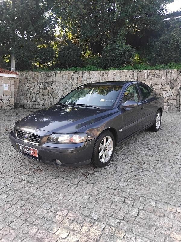 Usado Volvo S80 180 HP (132 kW) 2001 Preto Sedan