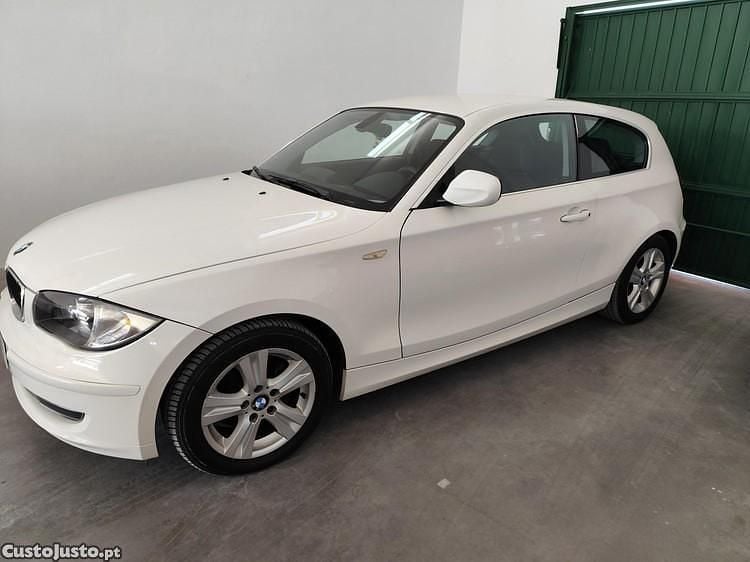 Branco Usado 2010 BMW 118 Coupé Coupé | € 9.450 (Preço justo) - Imagem 1/1