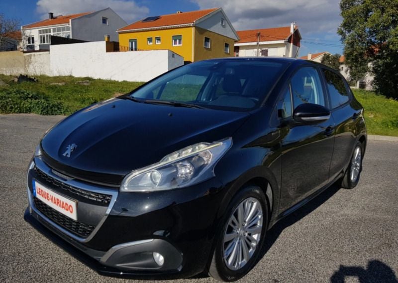 Usado Peugeot 208 102 HP (75 kW) 2019 Preto Citadino