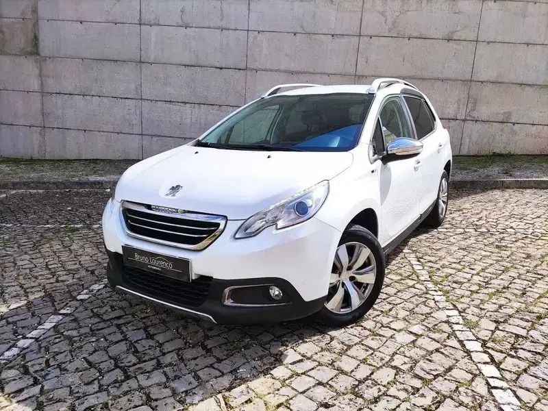 Branco Usado 2015 Peugeot 2008 Style SUV | € 11.900 (Bom preço) - Imagem 1/4