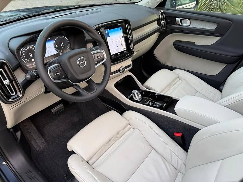 Usado Volvo XC40 Inscription 262 HP (192 kW) 2021 Azul SUV