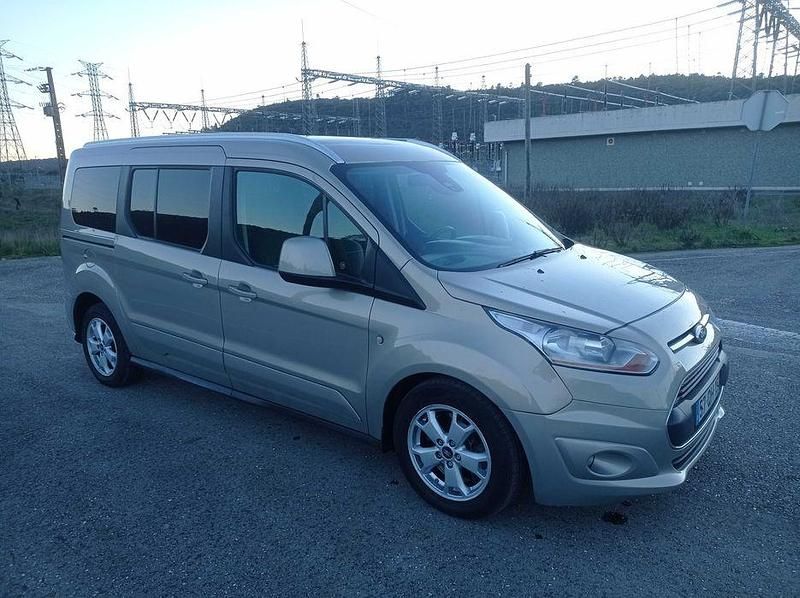Usado Ford Tourneo Connect 115 HP (84 kW) 2015 Monovolume