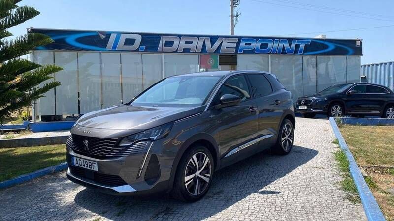 Cinzento Usado 2021 Peugeot 3008 Allure SUV | € 24.900 (Preço justo) - Imagem 1/4