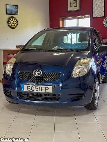 Azul Usado 2008 Toyota Yaris | € 4.699 (Bom preço) - Imagem 1/1