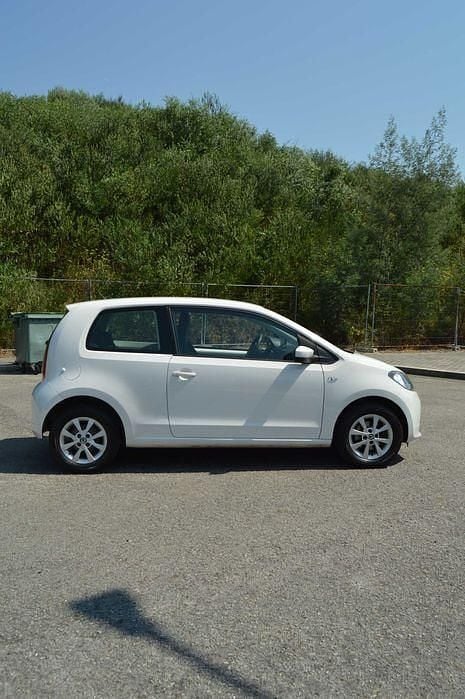 Usado 2013 VW up! Citadino | € 5.490 (Bom preço) - Imagem 1/4