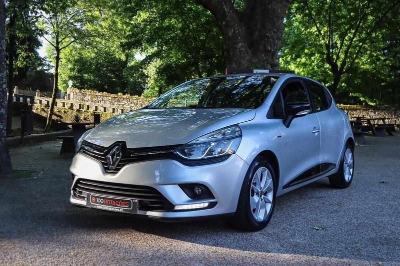 Cinzento Usado 2017 Renault Clio IV Citadino | € 12.490 (Preço elevado) - Imagem 1/4