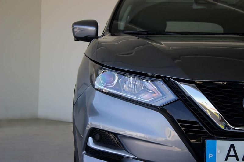 Cinza Usado 2020 Nissan Qashqai N-Connecta SUV | € 20.900 (Preço justo) - Imagem 1/2