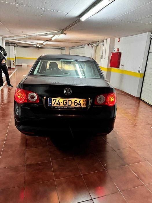 Usado VW Jetta 115 HP (84 kW) 2008 Sedan