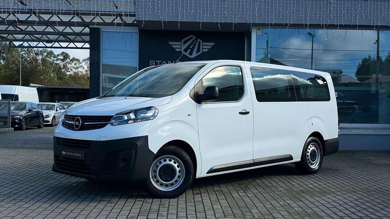 Branco Usado 2021 Opel Vivaro Essentia Van | € 31.900 - Imagem 1/4