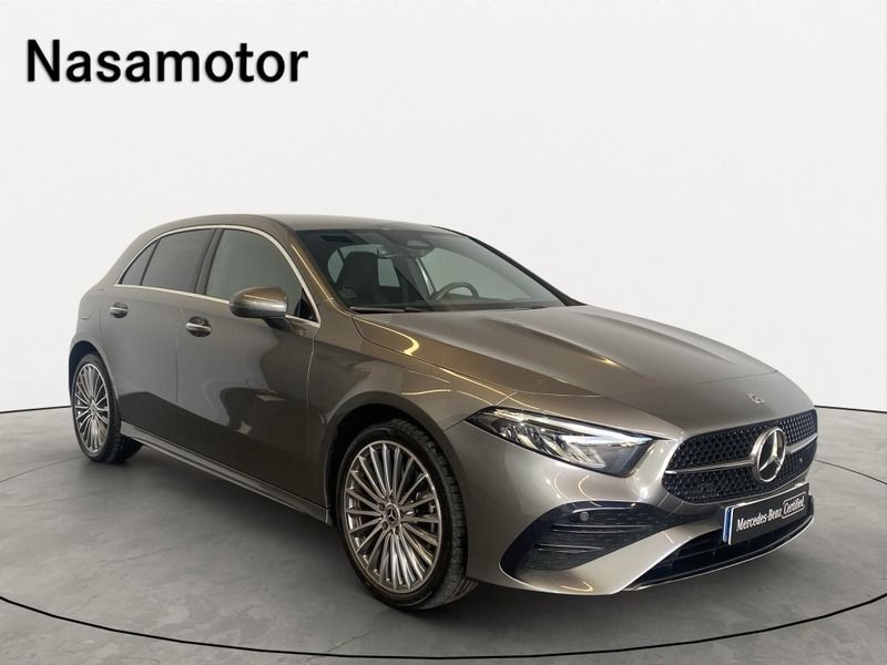Cinzento escuro Usado 2023 Mercedes A250 | € 44.900 (Caro) - Imagem 1/4