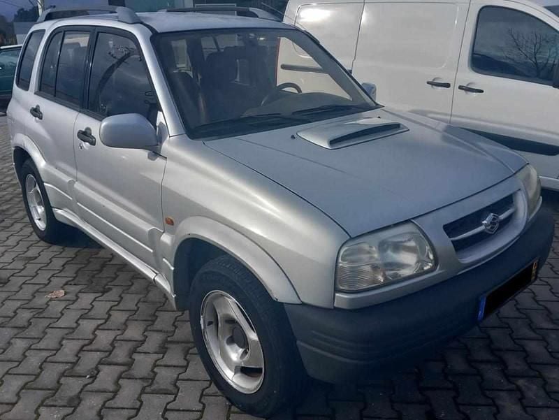 Usado Suzuki Grand Vitara 87 HP (63 kW) 2000 Cinzento