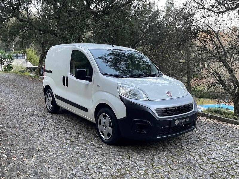 Usado Fiat Fiorino 80 HP (58 kW) 2017 Branco Monovolume