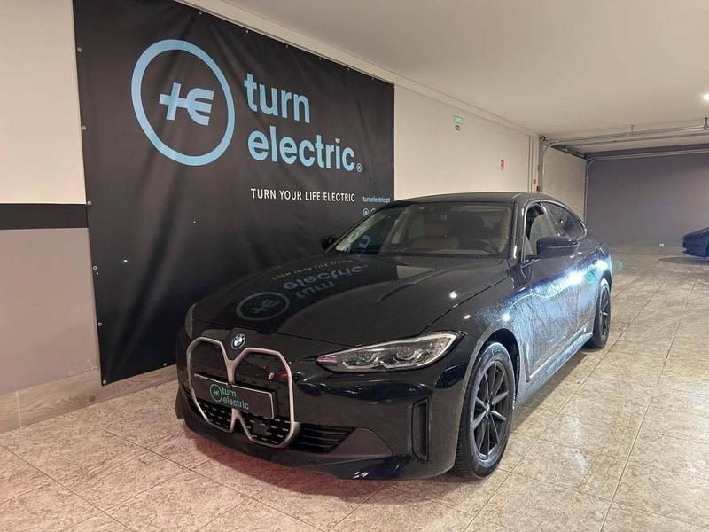 Usado BMW i4 250 kW (340 HP) 2023 Preto Sedan