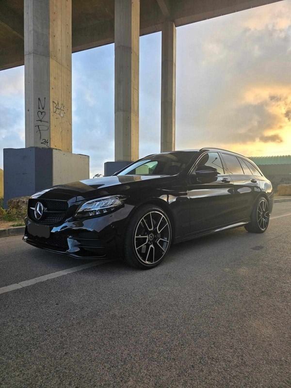 Preto Usado 2021 Mercedes C300 Carrinha | € 40.500 (Caro) - Imagem 1/4