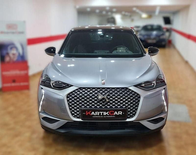 Cinzento Usado 2020 DS Automobiles DS3 Crossback E-Tense SUV | € 18.750 (Preço justo) - Imagem 1/2