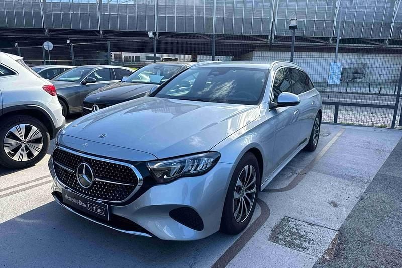 Prateado Usado 2024 Mercedes E220 Carrinha | € 56.900 (Preço elevado) - Imagem 1/4
