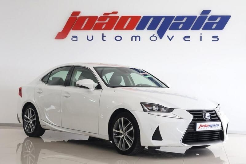 Branco Usado 2018 Lexus NX300h SUV | € 22.500 - Imagem 1/4