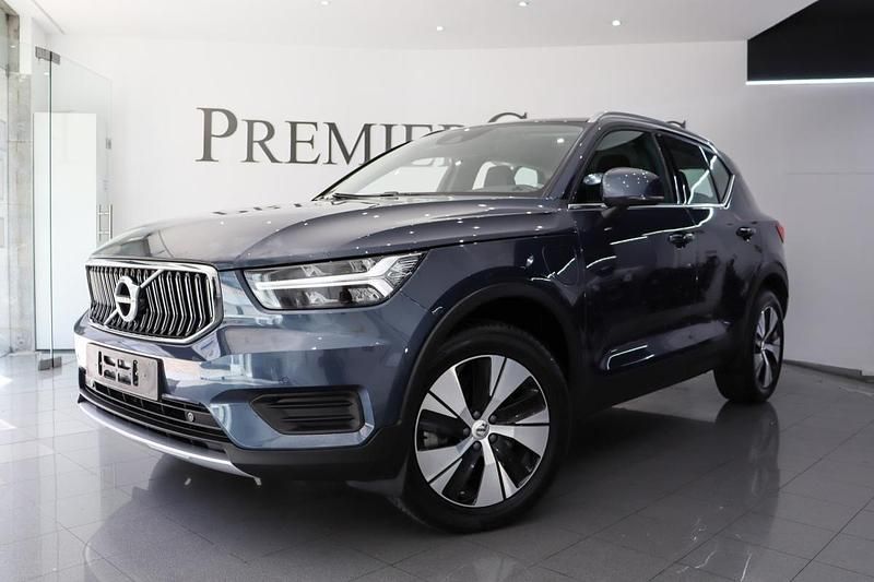 Cinzento Usado 2022 Volvo XC40 SUV | € 26.400 (Bom preço) - Imagem 1/4
