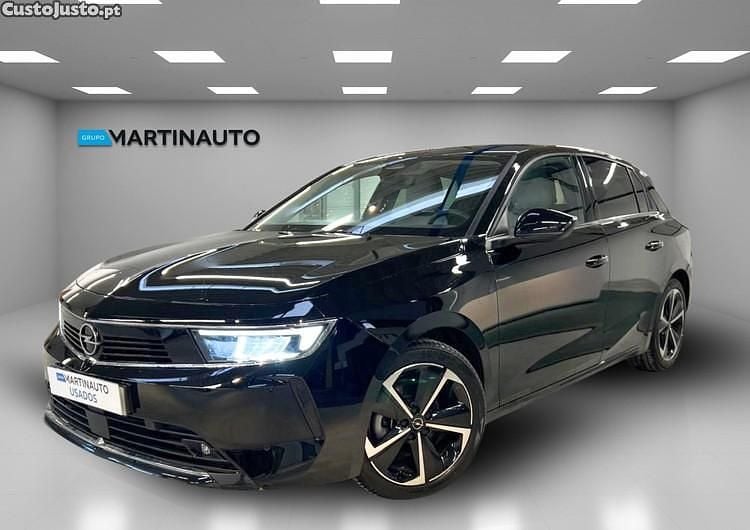 Preto Usado 2023 Opel Astra Elegance Sedan | € 21.950 (Preço justo) - Imagem 1/1