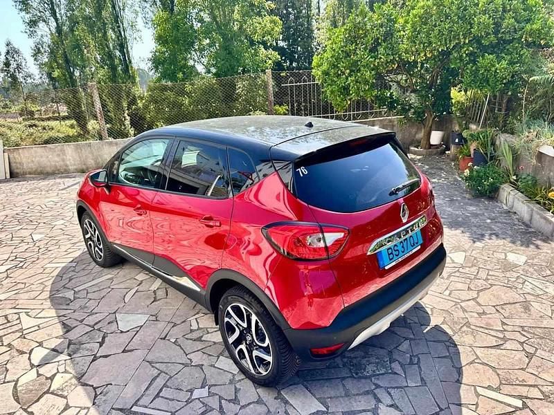 Usado Renault Captur 120 HP (88 kW) 2017 Vermelho SUV