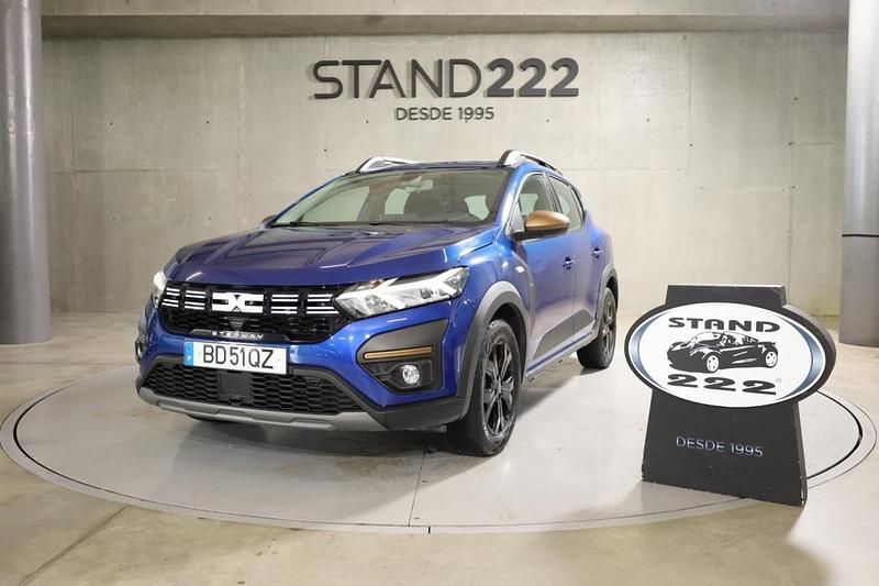 Azul Usado 2023 Dacia Sandero Extreme Citadino | € 17.890 (Preço justo) - Imagem 1/4