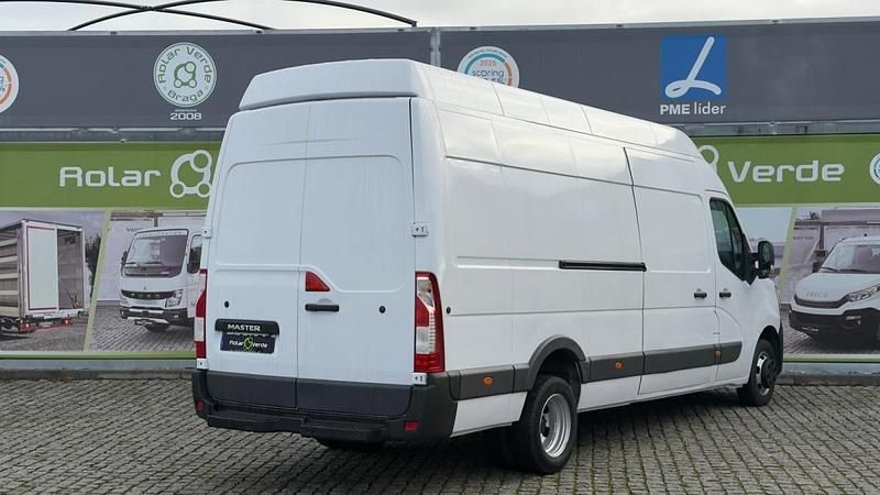 Usado Renault Master 165 HP (121 kW) 2020 Branco Monovolume
