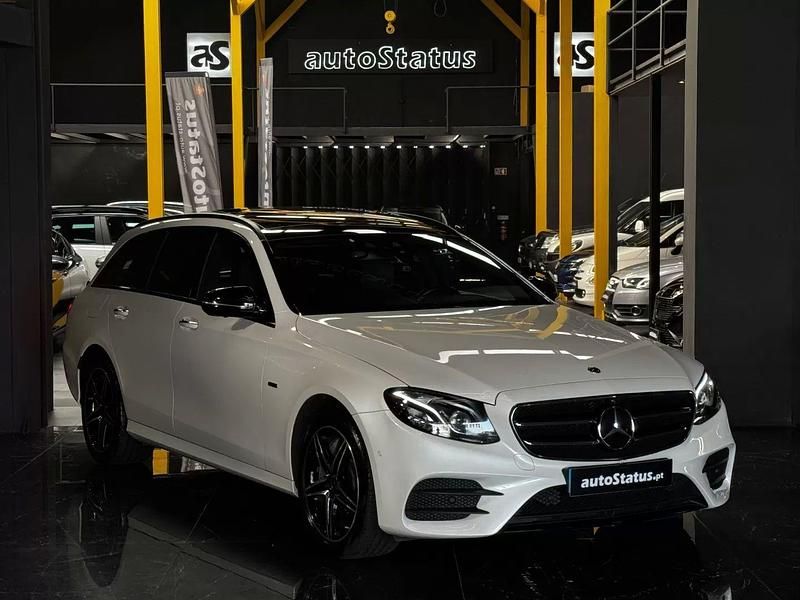 Branco Usado 2019 Mercedes E300 AMG Carrinha | € 33.490 (Preço elevado) - Imagem 1/4