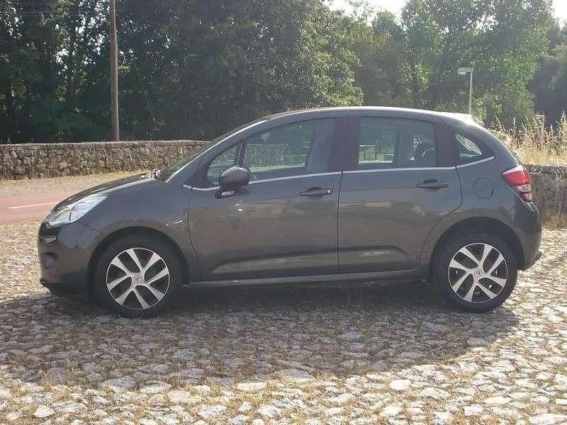 Usado Citroën C3 100 HP (73 kW) 2016 Cinzento