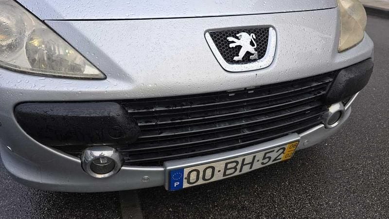 Usado 2006 Peugeot 307 Sedan | € 2.550 (Preço justo) - Imagem 1/4