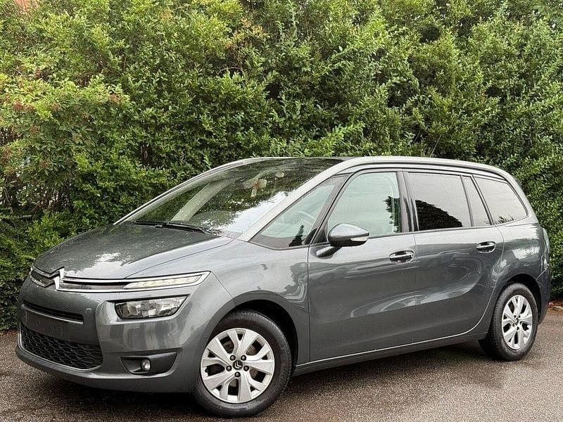 Cinza Usado 2016 Citroën C4 Intensive SUV | € 13.490 (Preço justo) - Imagem 1/4