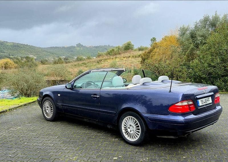 Usado Mercedes CLK230 200 HP (147 kW) 2000