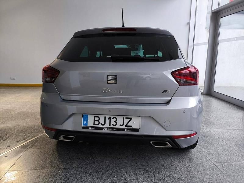 Usado Seat Ibiza 115 HP (84 kW) 2024 Cinzento Citadino