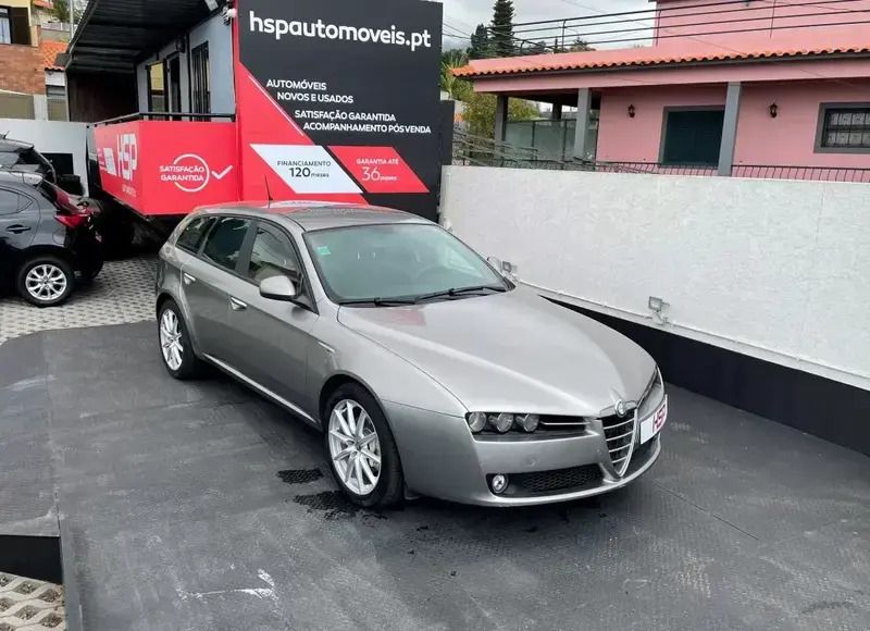 Cinzento Usado 2008 Alfa Romeo 159 Carrinha | € 12.500 - Imagem 1/4