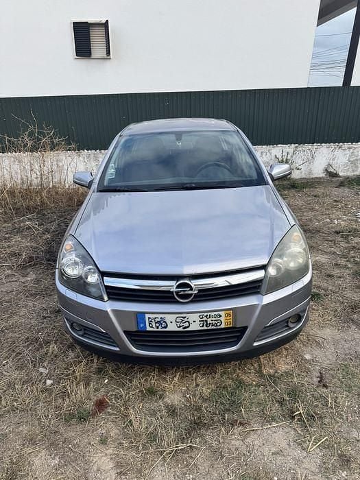 Usado 2005 Opel Astra Sedan | € 4.500 (Preço elevado) - Imagem 1/4