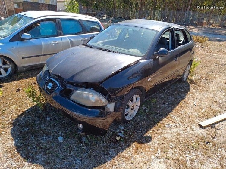 Preto Usado 2002 Seat Ibiza | € 1.000 - Imagem 1/1