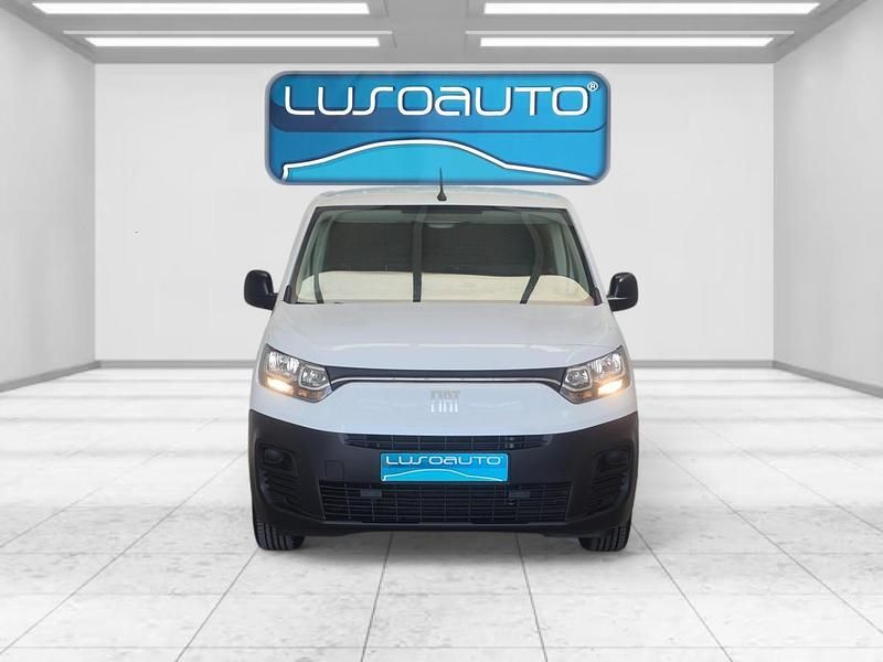 Branco Usado 2023 Fiat Doblò Monovolume | € 16.900 (Bom preço) - Imagem 1/2