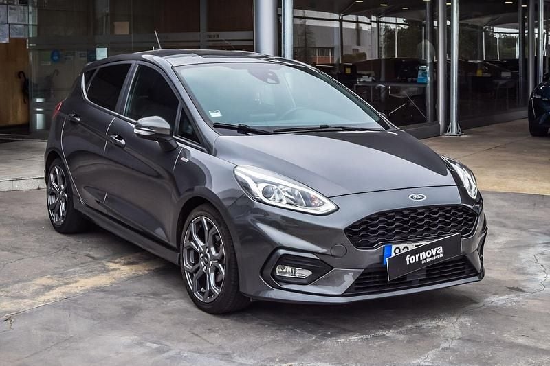 Cinza Usado 2019 Ford Fiesta ST-Line Citadino | € 14.500 (Preço justo) - Imagem 1/4