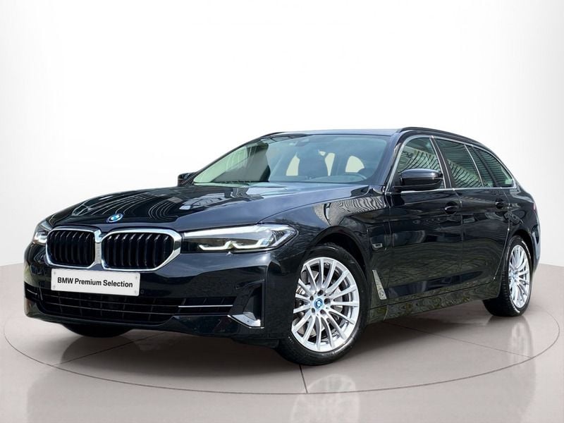 Preto Usado 2024 BMW 530e Carrinha | € 54.900 (Preço elevado) - Imagem 1/4