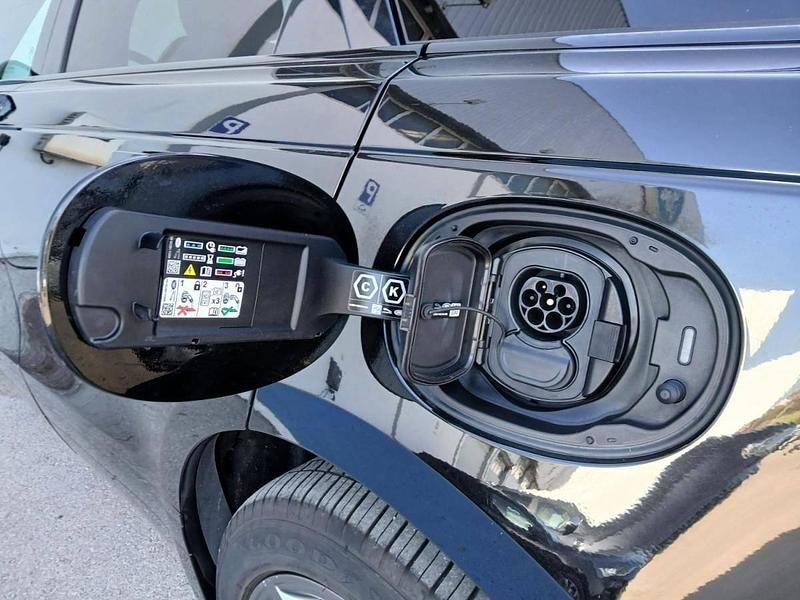 Usado Land Rover Range Rover Velar 404 HP (297 kW) 2024 Preto SUV