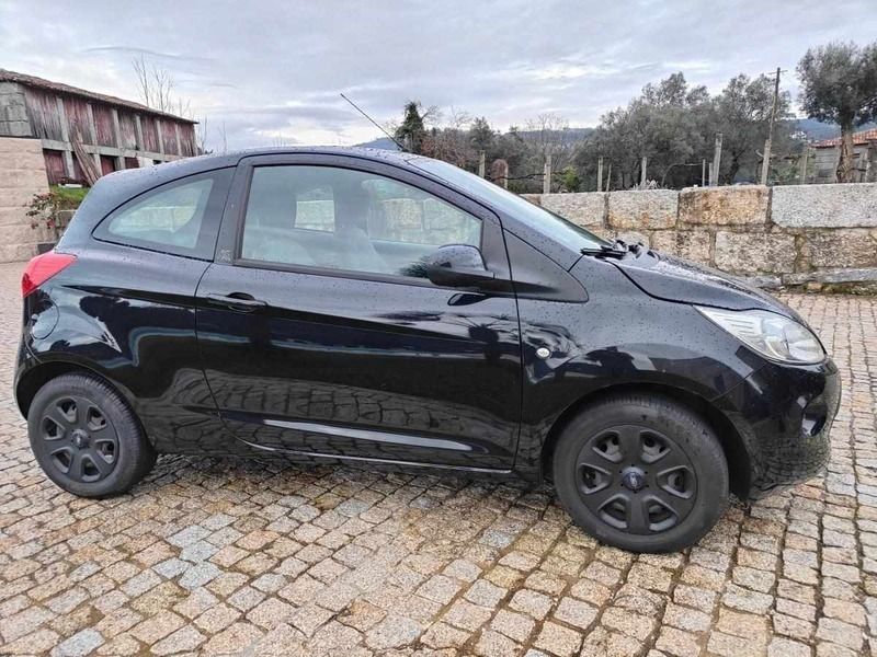 Preto Usado 2015 Ford Ka Citadino | € 7.450 - Imagem 1/4