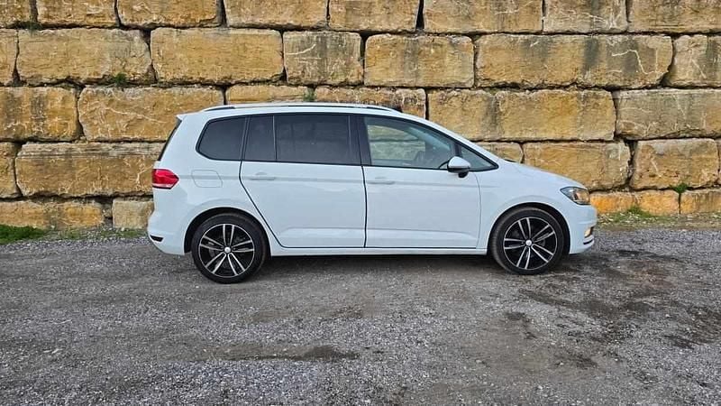 Usado VW Touran 115 HP (84 kW) 2019 Branco Monovolume