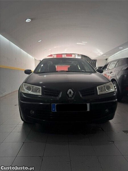 Cinza Usado 2005 Renault Mégane II Citadino | € 2.150 (Super Preço) - Imagem 1/1