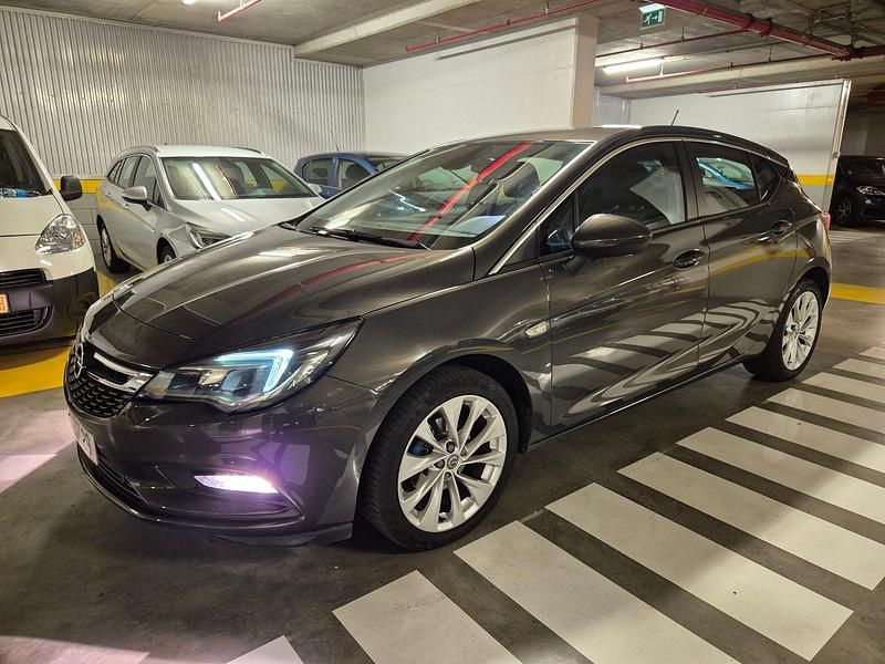 Cinza Usado 2016 Opel Astra Dynamic | € 10.880 (Preço justo) - Imagem 1/4