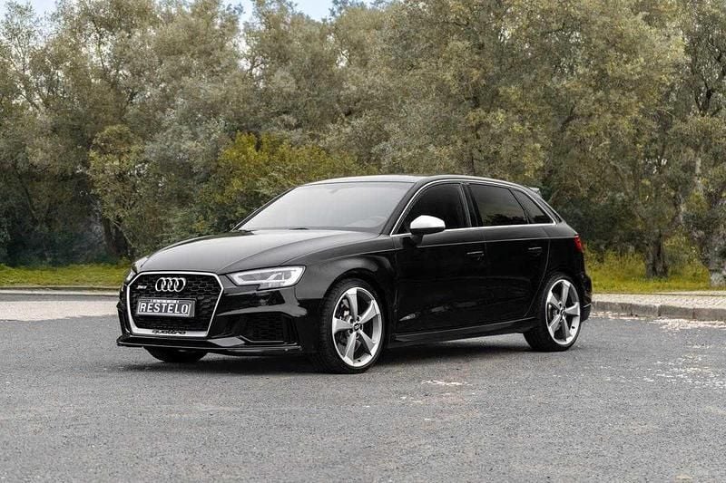 Preto Usado 2019 Audi RS3 Sedan | € 46.500 - Imagem 1/4