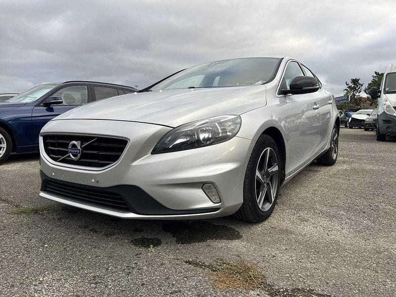 Cinzento Usado 2015 Volvo V40 Carrinha | € 13.500 (Preço elevado) - Imagem 1/4