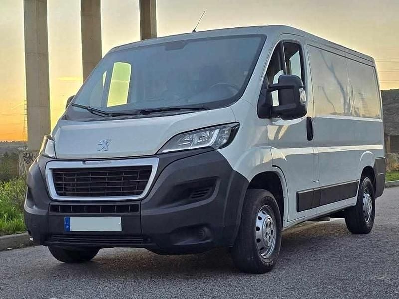 Branco Usado 2020 Peugeot Boxer Van | € 15.999 (Preço justo) - Imagem 1/4
