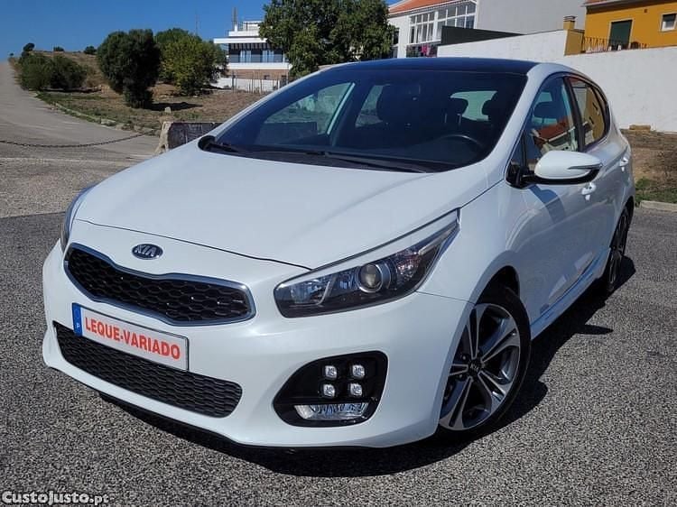 Branco Usado 2016 Kia Ceed GT GT-Line Citadino | € 12.850 (Preço justo) - Imagem 1/1