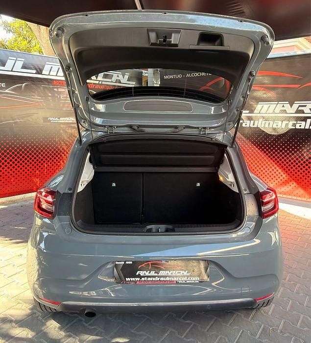 Usado Renault Clio V 100 HP (73 kW) 2020 Sedan