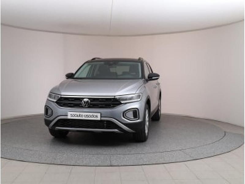 Cinzento claro metalizado Usado 2025 VW T-Roc SUV | € 32.990 (Preço elevado) - Imagem 1/4