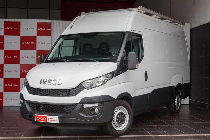 Branco Usado 2016 Iveco Daily Sedan | € 20.900 (Preço elevado) - Imagem 1/4